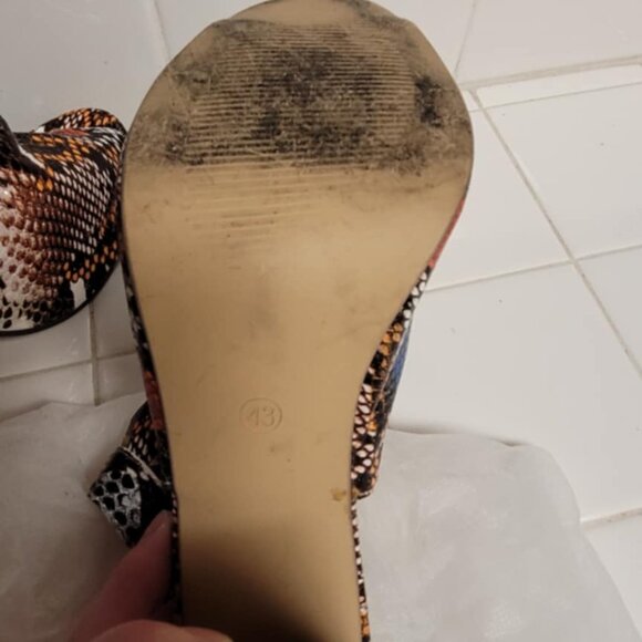 multi color snake print heels - Picture 8 of 9